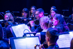 Harmonie-Eilereng-ARTIKUSS-Galaconcert-ARTMONIE-18.05.2024-Direktioun-Claude-Weiland-Gesang-Anna-Katharina-Felke-Juste-Dance-Sporting-Club-BielesFotoen-Fernand-Schutz-42